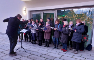 Singkreis b. Ökumenischen Adventssingen 2022